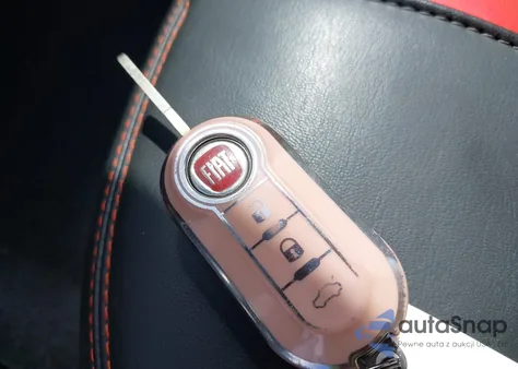 2015 Fiat 500E Battery Electric z USA, uszkodzony, nr VIN 3C3CFFGE2FT558514